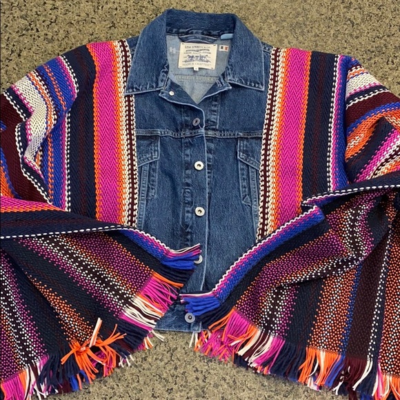 Levi’s Poncho Trucker Jacket - Picture 5 of 16